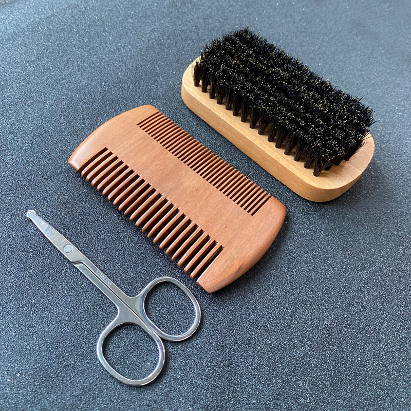 مجموعة العناية باللحية للرجال، - مراجعة Mens Grooming Travel Kit وسعره
